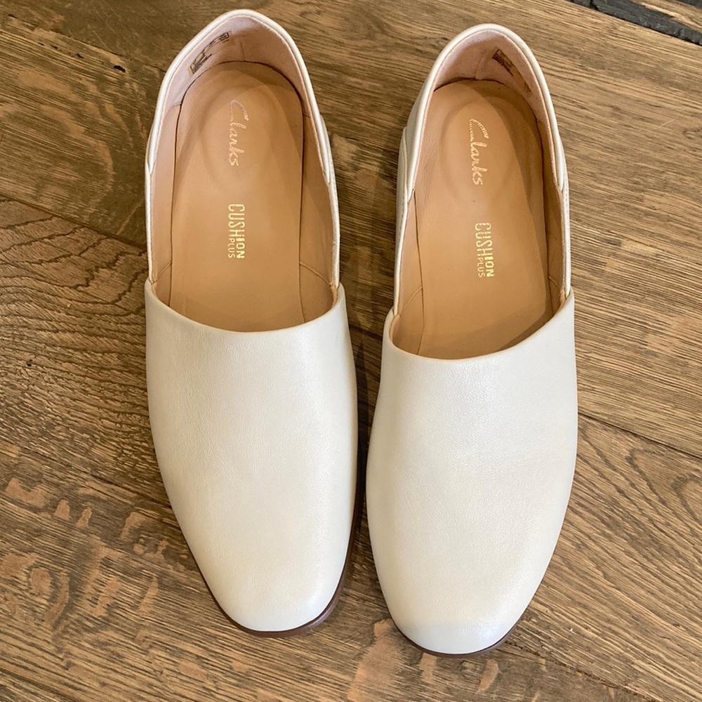 Clarks Pure Belle Leather Flats NWT